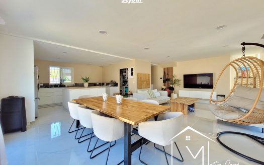 La Crau – Villa neuve – 5 pièces – 138 m² – Jardin avec piscine